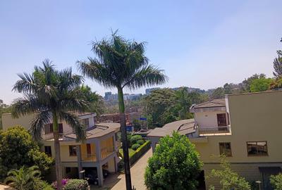 5 Bed Villa with En Suite in Lavington - 2