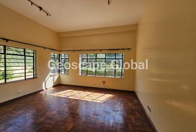 5 Bed House with En Suite in Kitisuru - 3