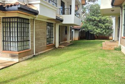 5 Bed Townhouse with En Suite at Lavington Green - 3