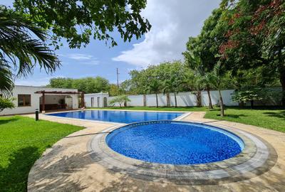 4 Bed Villa with En Suite in Nyali Area