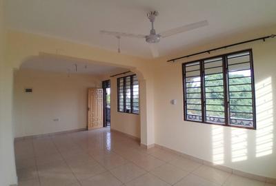 2 Bed Apartment with En Suite in Mtwapa - 4