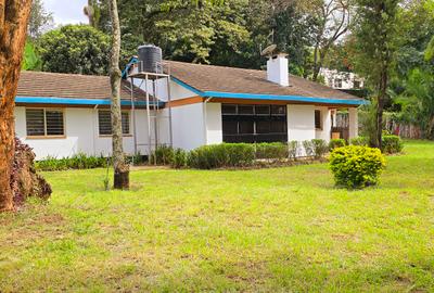 4 Bed House with En Suite at Loresho Crescent