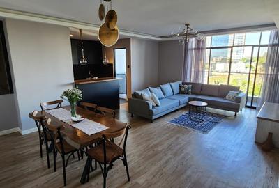 Serviced 2 Bed Apartment with En Suite at Westlands Road