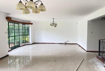 5 Bed Townhouse with En Suite in Westlands Area