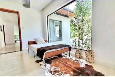 5 Bed Townhouse with En Suite at Karen - 4