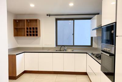 3 Bed Apartment with En Suite in Westlands Area