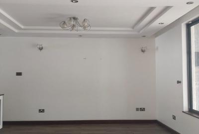 5 Bed Townhouse with En Suite in Lavington - 3