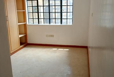 4 Bed Apartment with En Suite in Kileleshwa - 4