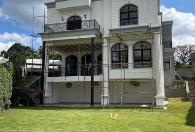 5 Bed Villa with En Suite in Loresho - 2