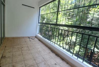 4 Bed Apartment with En Suite in Lavington