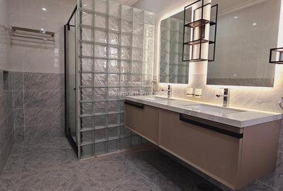 5 Bed House with En Suite in Karen - 4