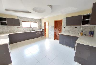 5 Bed House with Staff Quarters in Kitisuru