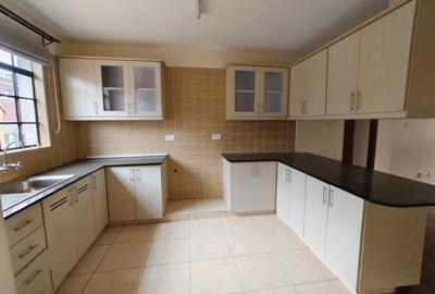 2 Bed Apartment with En Suite in Riverside