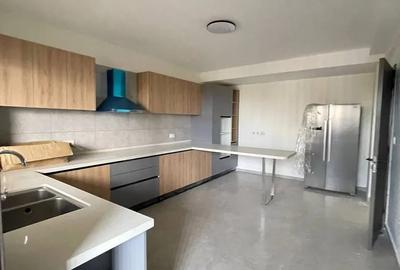 3 Bed Apartment with En Suite at Tabere Crescent