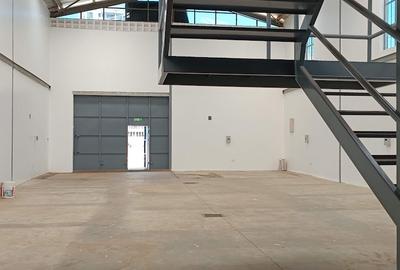 3,000 ft² Warehouse with Service Charge Included in Kamakis