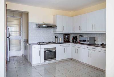 3 Bed Apartment with En Suite at Parklands - 3