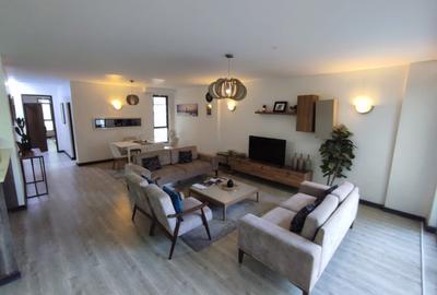 3 Bed Apartment with Swimming Pool in Kilimani - 4