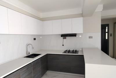 3 Bed Apartment with Gym in Kilimani