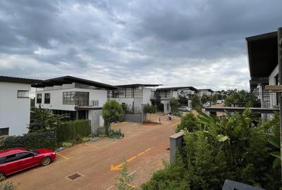 4 Bed Villa with En Suite in Runda - 3