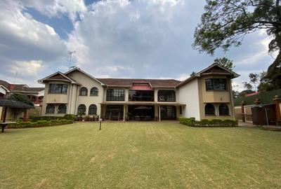 5 Bed Townhouse with En Suite in Nyari