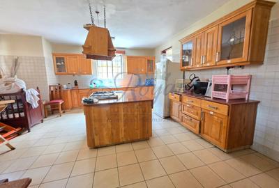 6 Bed House with Swimming Pool in Gigiri - 3