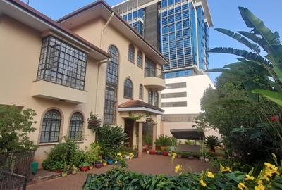 5 Bed Villa with En Suite in General Mathenge - 2