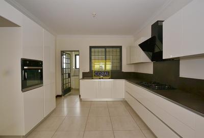 3 Bed Apartment in Parklands