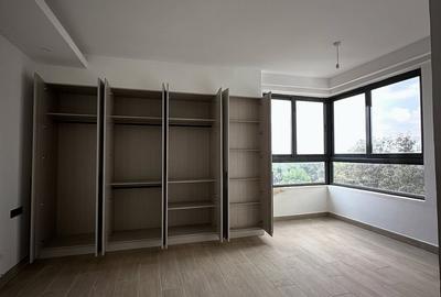 3 Bed Apartment with En Suite at Riverside Drive - 3