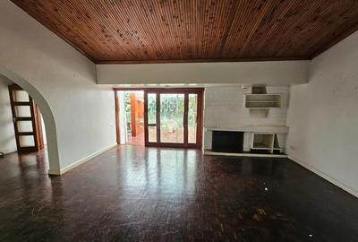 4 Bed House with En Suite at Gigiri
