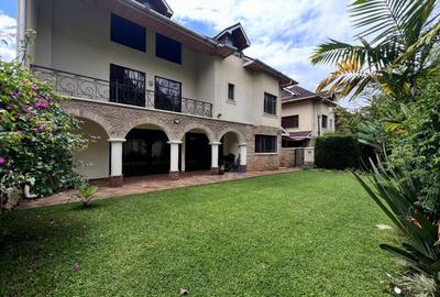 5 Bed Townhouse with En Suite in Lavington