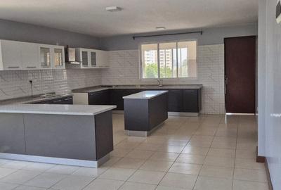 4 Bed Apartment with En Suite at General Mathenge - 3