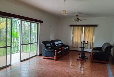 4 Bed House with En Suite at Nyali Links Road