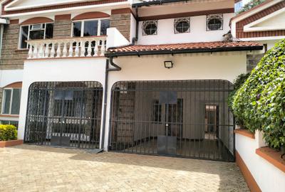 4 Bed Townhouse with En Suite in Westlands Area