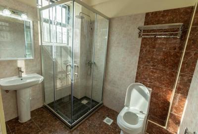 2 Bed Apartment with En Suite at Denis Pritt - 4