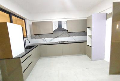 3 Bed Apartment with Staff Quarters in Parklands