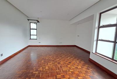 4 Bed House with En Suite at Loresho