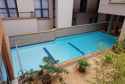 3 Bed Apartment with En Suite in Westlands Area - 2