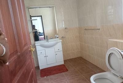 2 Bed House with En Suite in Runda
