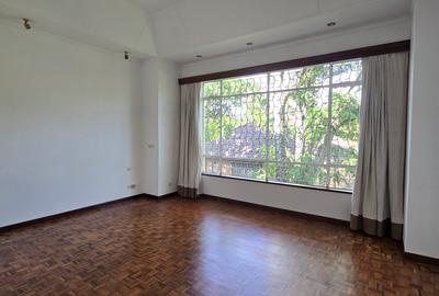 3 Bed Townhouse with En Suite in Spring Valley - 3