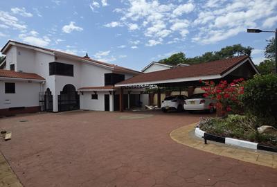 5 Bed House with En Suite in Gigiri - 4