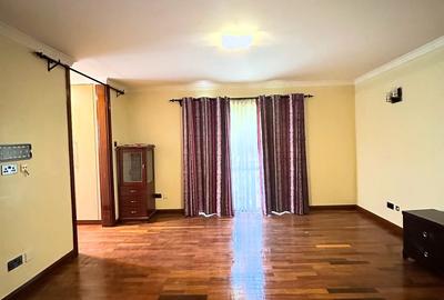 4 Bed Apartment with En Suite in Lavington