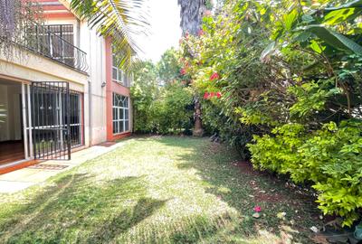 5 Bed Townhouse with En Suite in Brookside - 3