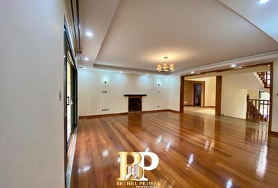 5 Bed House with Garden in Thigiri