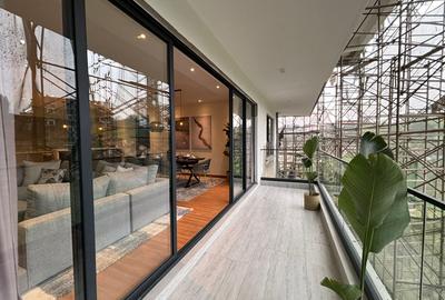 3 Bed Apartment with En Suite in Riverside - 4