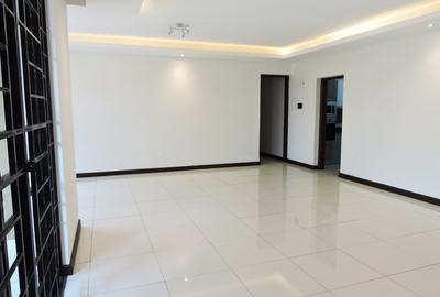 3 Bed Apartment with En Suite in General Mathenge