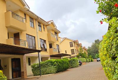 5 Bed Townhouse with En Suite at Lavington Green