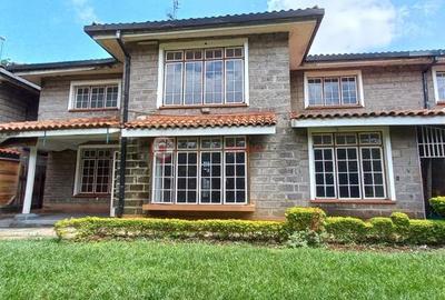 5 Bed House with En Suite at Lavington