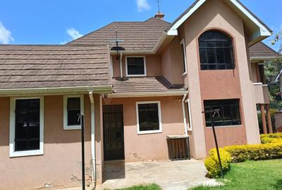 4 Bed House with En Suite at Lavington