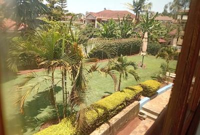 5 Bed House with En Suite in Runda - 3