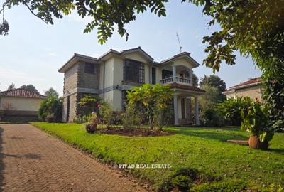 4 Bed House with Swimming Pool in Rosslyn